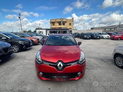 Usata Renault Clio GrandTour 90 CV (66 kW) 2014 Rosso Station wagon