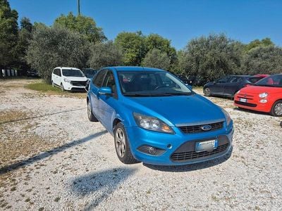 Usata Ford Focus 110 CV (80 kW) 2010 Blu Berlina