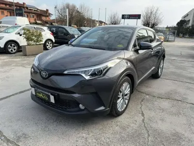 Usata Toyota C-HR Trend 98 CV (72 kW) 2018 Grigio scuro SUV