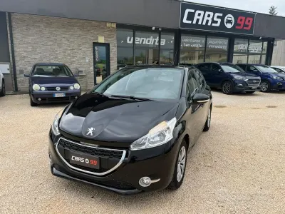 Usata Peugeot 208 Active 68 CV (50 kW) 2013 Nero Utilitaria