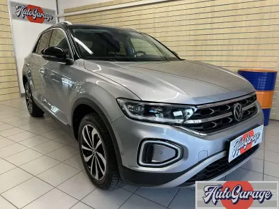 Usata VW T-Roc 150 CV (110 kW) 2023 Grigio SUV