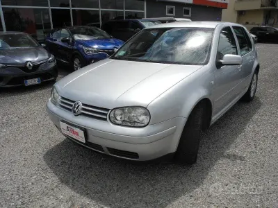 Usata VW Golf IV 101 CV (74 kW) 2003 Grigio Berlina
