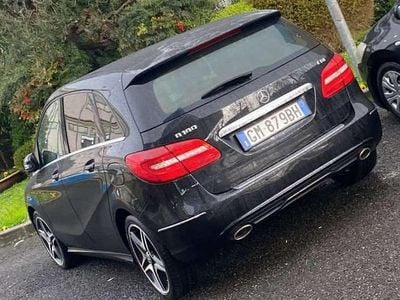 Usata Mercedes B180 Premium 109 CV (80 kW) 2014 Nero Utilitaria