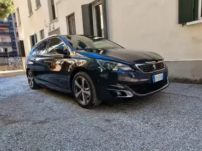 Usata Peugeot 308 SW GT-line 116 CV (85 kW) 2015 Blu Station wagon