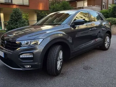 Usata VW T-Roc Business 116 CV (85 kW) 2021 Grigio SUV