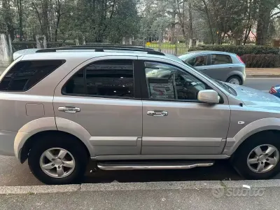 Begagnad Kia Sorento 140 HK (102 kW) 2006 Grå SUV
