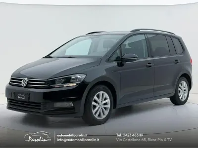 Begagnad VW Touran Comfortline 115 HK (84 kW) 2018 Lila Minibuss