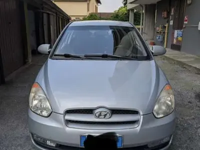 Usata Hyundai Accent Dynamiq 97 CV (71 kW) 2007 Berlina