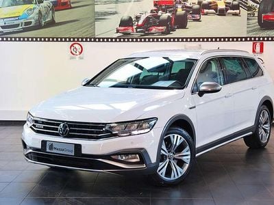 Usata VW Passat Alltrack 200 CV (147 kW) 2021 Bianco Station wagon