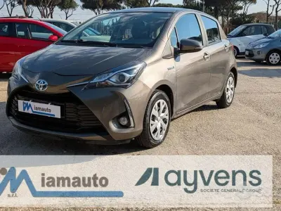Second-hand Toyota Yaris Hybrid 72 CP (52 kW) 2019 Gri Berlinǎ