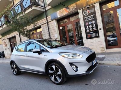 Usata Ford Fiesta Active 86 CV (63 kW) 2020 Grigio Utilitaria