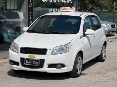 Usata Chevrolet Aveo 82 CV (60 kW) 2010 Bianco Berlina
