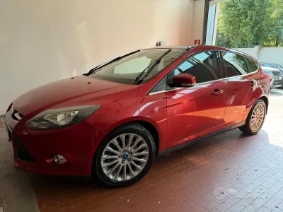 Usata Ford Focus Titanium S 150 CV (110 kW) 2011 Rosso Berlina