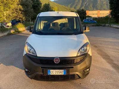 Usata Fiat Doblò Business 120 CV (88 kW) 2021 Bianco Monovolume