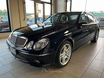 Usata Mercedes E55 AMG AMG 476 CV (350 kW) 2003 Blu/azzurro Berlina