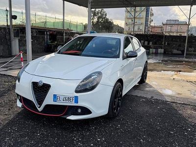 Usata Alfa Romeo Giulietta 105 CV (77 kW) 2012 Bianco Utilitaria