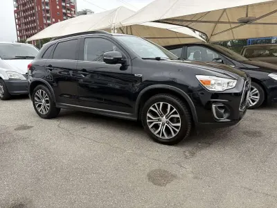 Usata Mitsubishi ASX Inform 116 CV (85 kW) 2016 Nero SUV