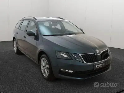 Usata Skoda Octavia Executive 116 CV (85 kW) 2020 Grigio Station wagon