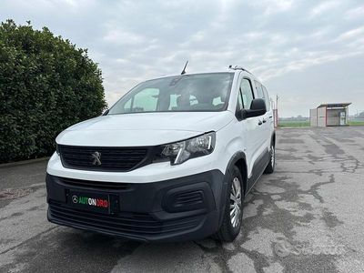 Usata Peugeot Rifter Active 102 CV (75 kW) 2019 Bianco Monovolume