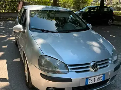 Usata VW Golf IV 105 CV (77 kW) 2005 Grigio Berlina