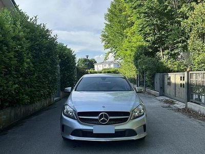 Occasion Mercedes A160 Business 90 ch (66 kW) 2018 Gris Berline