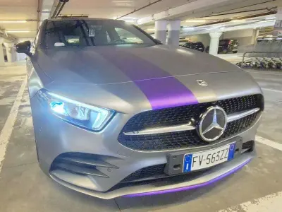 Usata Mercedes A180 Premium 116 CV (85 kW) 2019 Grigio Berlina