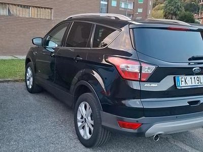 Usata Ford Kuga 140 CV (102 kW) 2017 Nero SUV