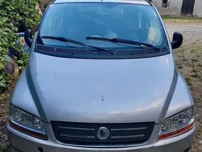 Usata Fiat Multipla 116 CV (85 kW) 2004 Grigio Monovolume