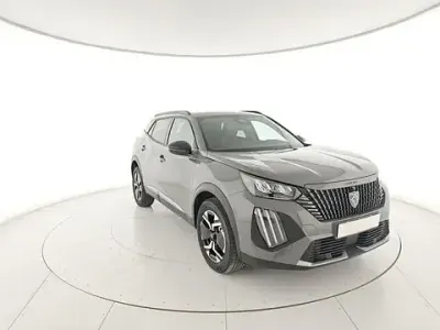 Usata Peugeot 2008 Allure 101 CV (74 kW) 2025 Grigio SUV