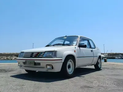 Usata Peugeot 205 101 CV (74 kW) 1990 Bianco Berlina