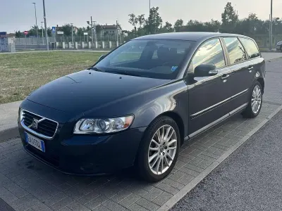 Usata Volvo V50 109 CV (80 kW) 2010 Grigio Station wagon