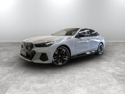 Nuova BMW i5 M Sport 127 kW (173 CV) 2025 Brooklyn grey Berlina