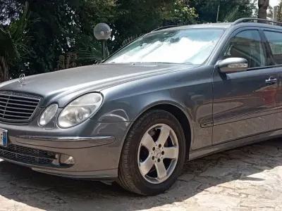 Usata Mercedes E280 177 CV (130 kW) 2005 Grigio Station wagon