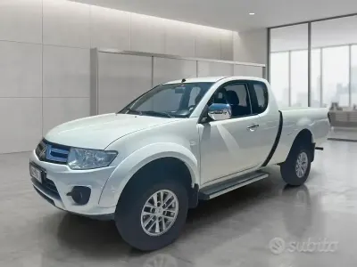 Usata Mitsubishi L200 Intense+ 136 CV (100 kW) 2013 Bianco Pick-up