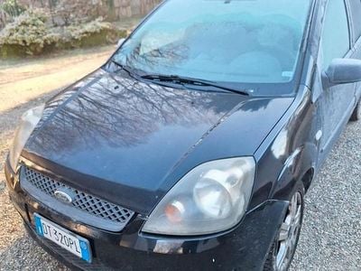 Usata Ford Fiesta 75 CV (55 kW) 2008 Nero Utilitaria