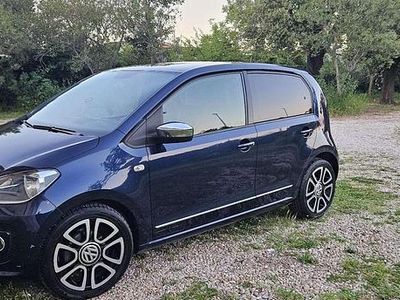 Usata VW up! high up! 75 CV (55 kW) 2015 Utilitaria