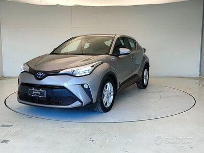 Usata Toyota C-HR Business Edition 98 CV (72 kW) 2021 Metal stream SUV