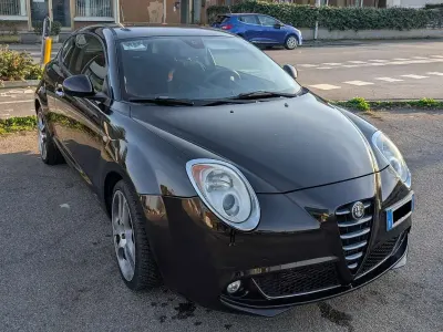 Usata Alfa Romeo MiTo Distinctive 120 CV (88 kW) 2010 Nero Utilitaria