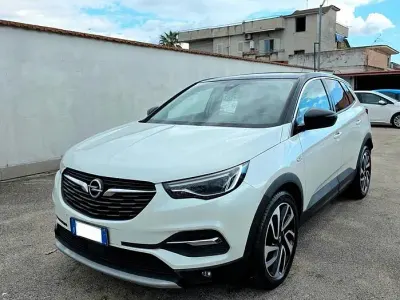 Usata Opel Grandland X Ultimate 120 CV (88 kW) 2018 Bianco perla SUV