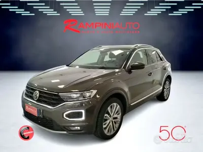 Usata VW T-Roc 150 CV (110 kW) 2018 Marrone SUV