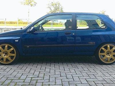Usata Renault Clio 147 CV (108 kW) 1996 Utilitaria