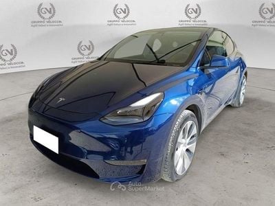 Usata Tesla Model Y 378 kW (514 CV) 2022 Blu/azzurro SUV