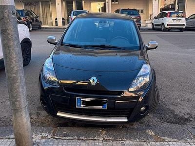 Usata Renault Clio II 75 CV (55 kW) 2011 Nero Berlina