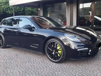 Usata Porsche Panamera Platinum Edition 330 CV (242 kW) 2022 Nero Station wagon