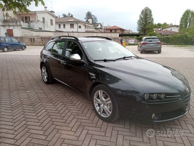 usata Alfa Romeo 159 2.0 jtdM 16v 170cv con gancio traino