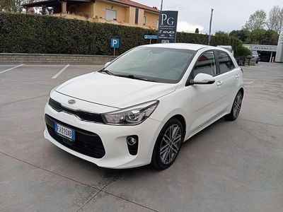 Usata Kia Rio 90 CV (66 kW) 2017 Bianco Berlina