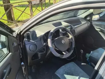 Usata Fiat Punto 69 CV (50 kW) 2005 Utilitaria