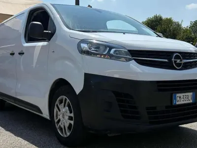 Usata Opel Vivaro Enjoy 102 CV (75 kW) 2023 Bianco Monovolume