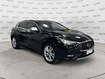 Infiniti Q30