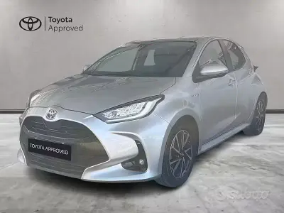 Usata Toyota Yaris Hybrid Trend 116 CV (85 kW) 2021 Grigio Berlina